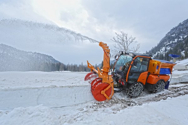 Holder Geräteträger im Winterdienst