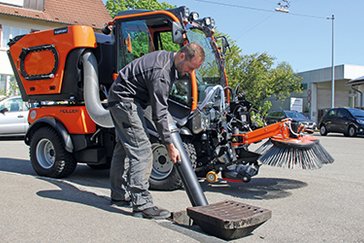 Holder Geräteträger mit Kehrsaugkombination KS 1200